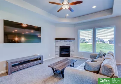 13006 S 50th St, Papillion, NE 68133