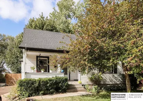 1322 S 52 St, Omaha, NE 68106