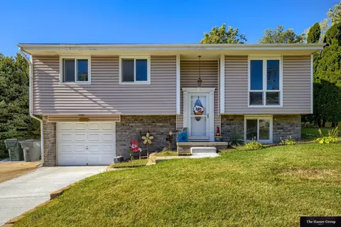 8808 S 143rd St, La Vista, NE 68138