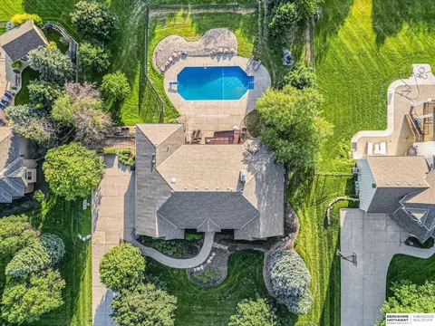 10510 S 168 Ave, Omaha, NE 68136