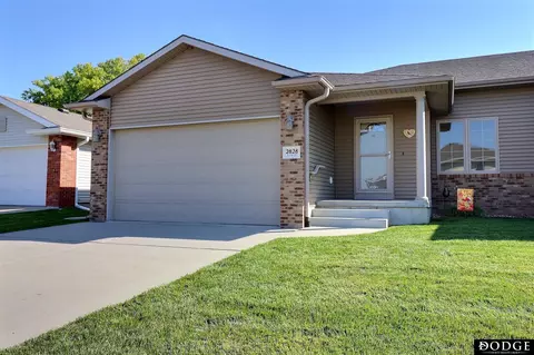 2828 N Laverna St, Fremont, NE 68025