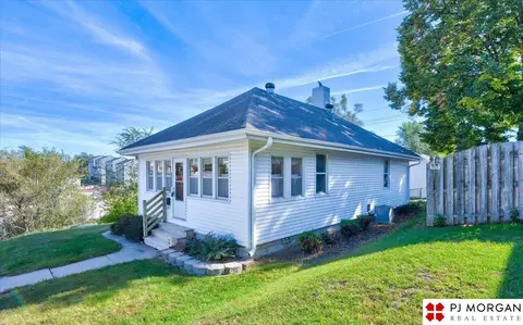 7719 Main St, Ralston, NE 68127