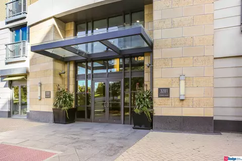 120 S 31 Ave #5513, Omaha, NE 68131