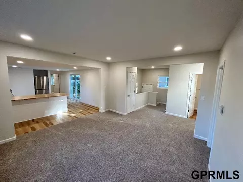 118 Cedar St, Beatrice, NE 68310 photo 4