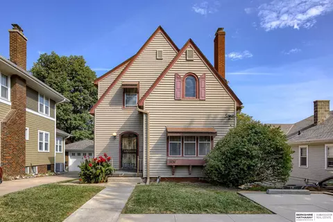 5014 Hamilton St, Omaha, NE 68132