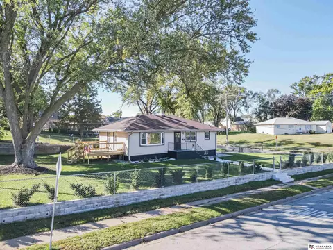 3813 Redick Ave, Omaha, NE 68112