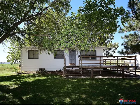 925 SW 2nd St, Lincoln, NE 68508
