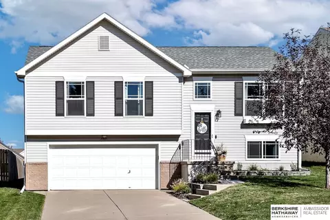 19618 U St, Omaha, NE 68135
