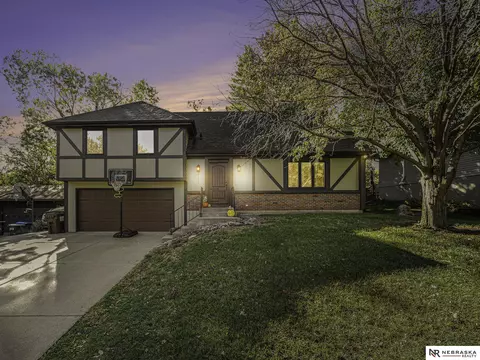 2511 Winchester S St, Lincoln, NE 68512
