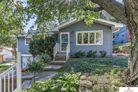 4657 Oak St, Omaha, NE 68106