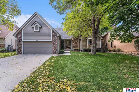 1306 N 150th St, Omaha, NE 68154