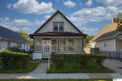 1711 B St, Omaha, NE 68108