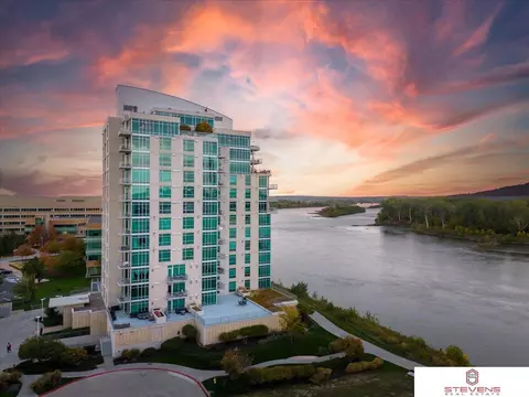 444 Riverfront Plz #401, Omaha, NE 68102