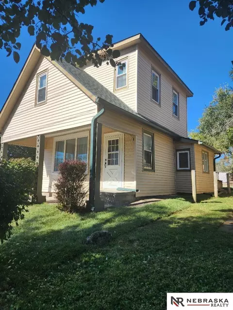 2220 U St, Omaha, NE 68107