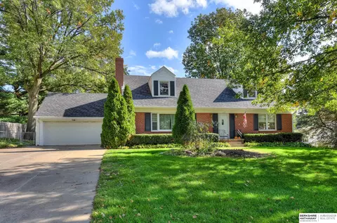 829 S 89 St, Omaha, NE 68114