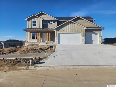 7510 N 176th Ave, Bennington, NE 68007