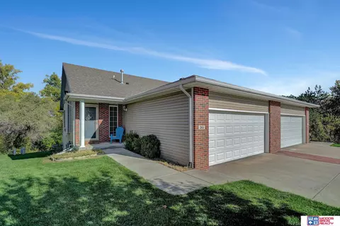 2411 N 91st St, Lincoln, NE 68507