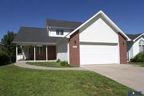 7331 Nolan Rd, Lincoln, NE 68512