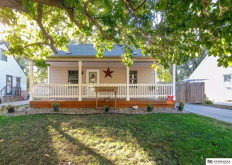 915 N 65 St, Lincoln, NE 68505
