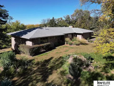 6606 Pine Ridge Rd, Chicago, NE 68022