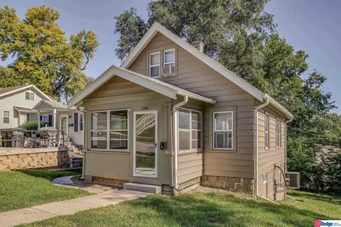 3366 Grant St, Omaha, NE 68111