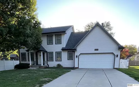 4615 S 151 St, Omaha, NE 68137