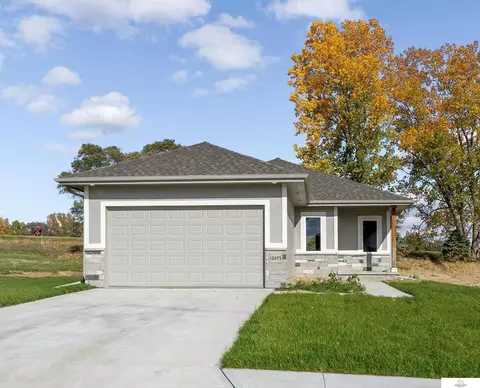 12675 N 161 Ave, Bennington, NE 68007