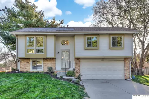 5611 N 127 St, Omaha, NE 68164