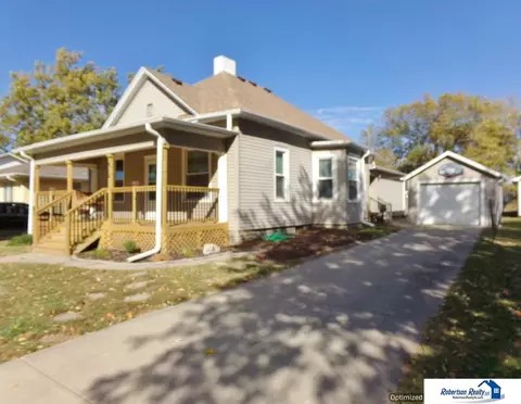 910 Bell St, Beatrice, NE 68310
