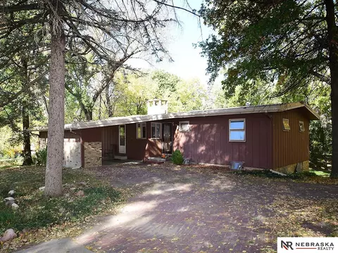 140 S Boswell Ave, Crete, NE 68333