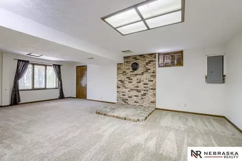 1018 Day Dr, Bellevue, NE 68005 photo 24