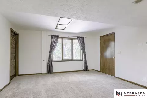 1018 Day Dr, Bellevue, NE 68005 photo 25