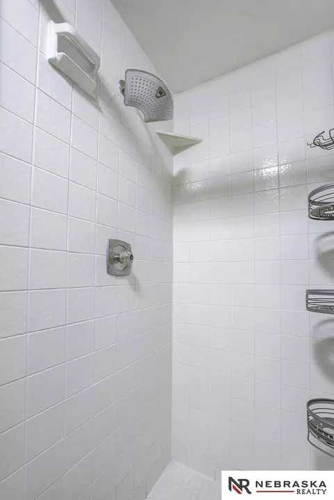 1018 Day Dr, Bellevue, NE 68005 photo 14