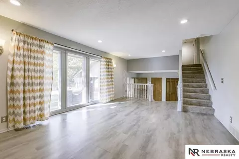 1018 Day Dr, Bellevue, NE 68005 photo 4