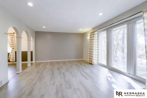1018 Day Dr, Bellevue, NE 68005 photo 5