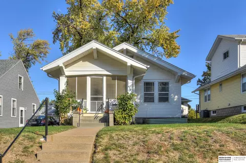 4304 Pacific St, Omaha, NE 68105