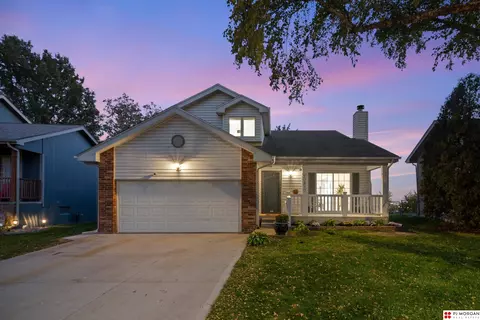 12817 Chandler St, Omaha, NE 68138