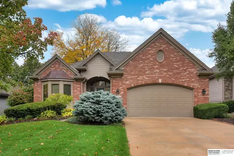 15710 Bedford Ave, Omaha, NE 68116