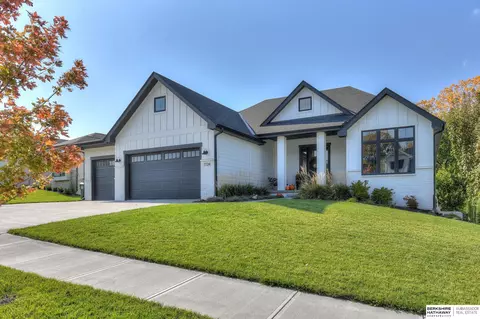 7724 N 166 St, Bennington, NE 68007