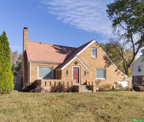 5034 Bedford Ave, Omaha, NE 68104