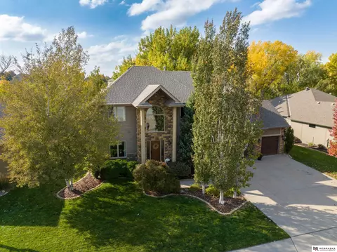 510 S 197th St, Omaha, NE 68022