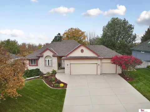 646 Caribou Cir, Papillion, NE 68046