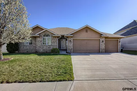 18818 Josephine St, Omaha, NE 68136
