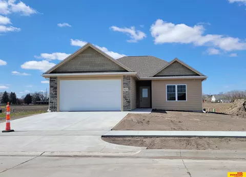 423 Thornbird, Fremont, NE 68025