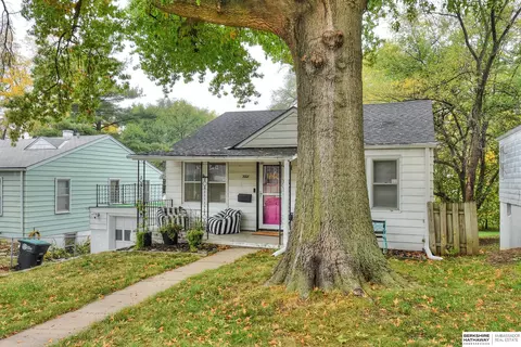 2008 N 68 St, Omaha, NE 68104