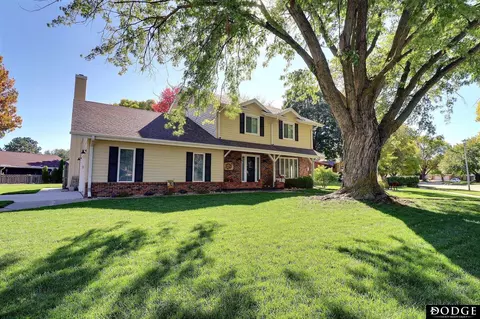 1840 Bramblewood Ln, Fremont, NE 68025