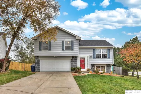 13529 Glendale Cir, Bellevue, NE 68123