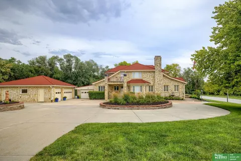 5428 S 13 St, Omaha, NE 68107