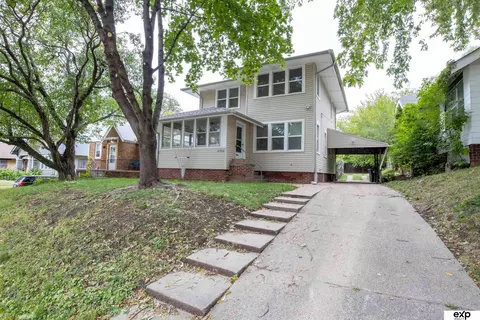 2562 Bauman Ave, Omaha, NE 68112