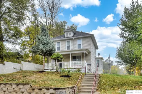 1811 Castelar St, Omaha, NE 68108